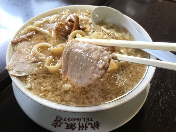 杭州飯店　中華そば　チャーシュー