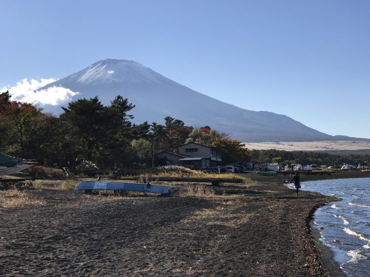 湖畔からの眺めも良い