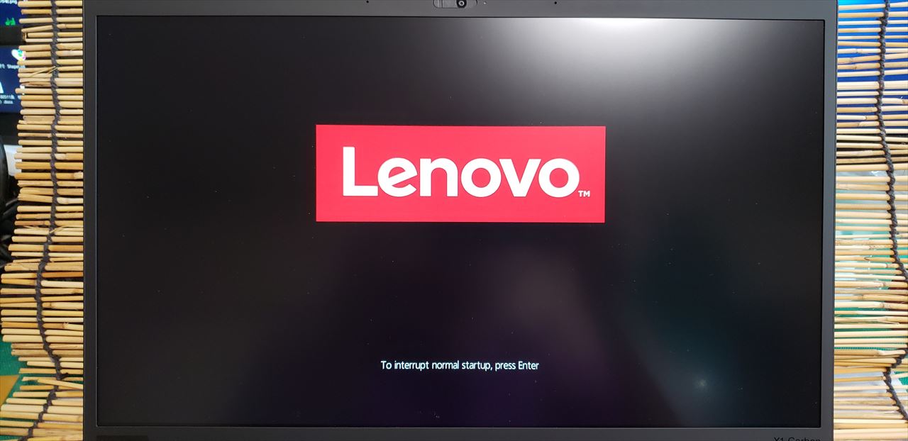 Thinkpad X1 Carbon 18年版 Gen 6 へリカバリーメディアからwindowsをインストールする